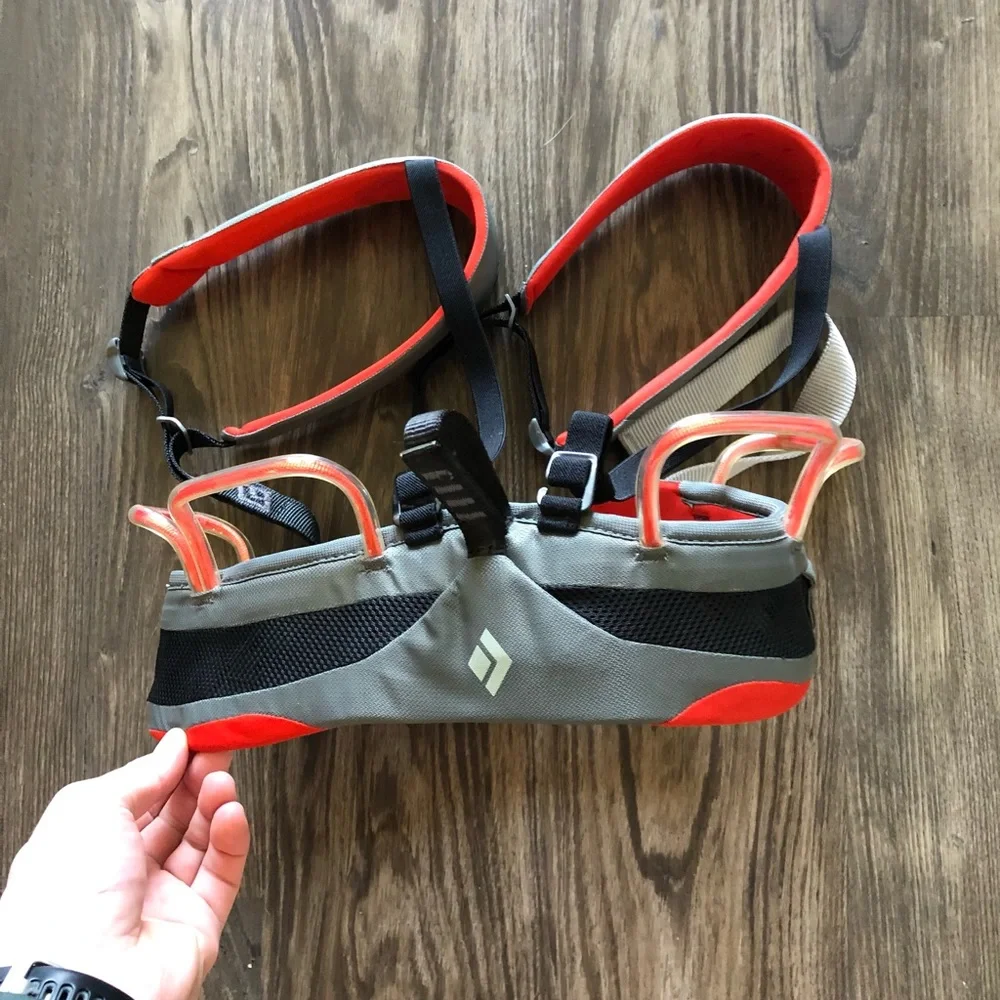 Black Diamond Momentum Harness Black Red Size Small Rock Climbing Mens Womens - Picture 1 of 9